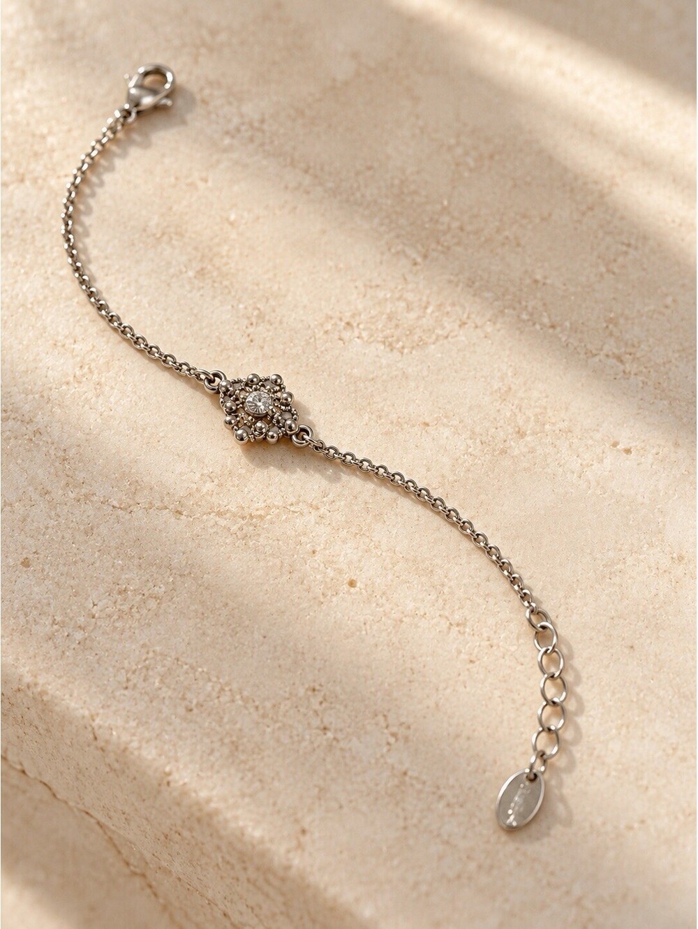 💜 Claire’s Petite Silver Tone Floral Bracelet with Clear Stone Adjustable